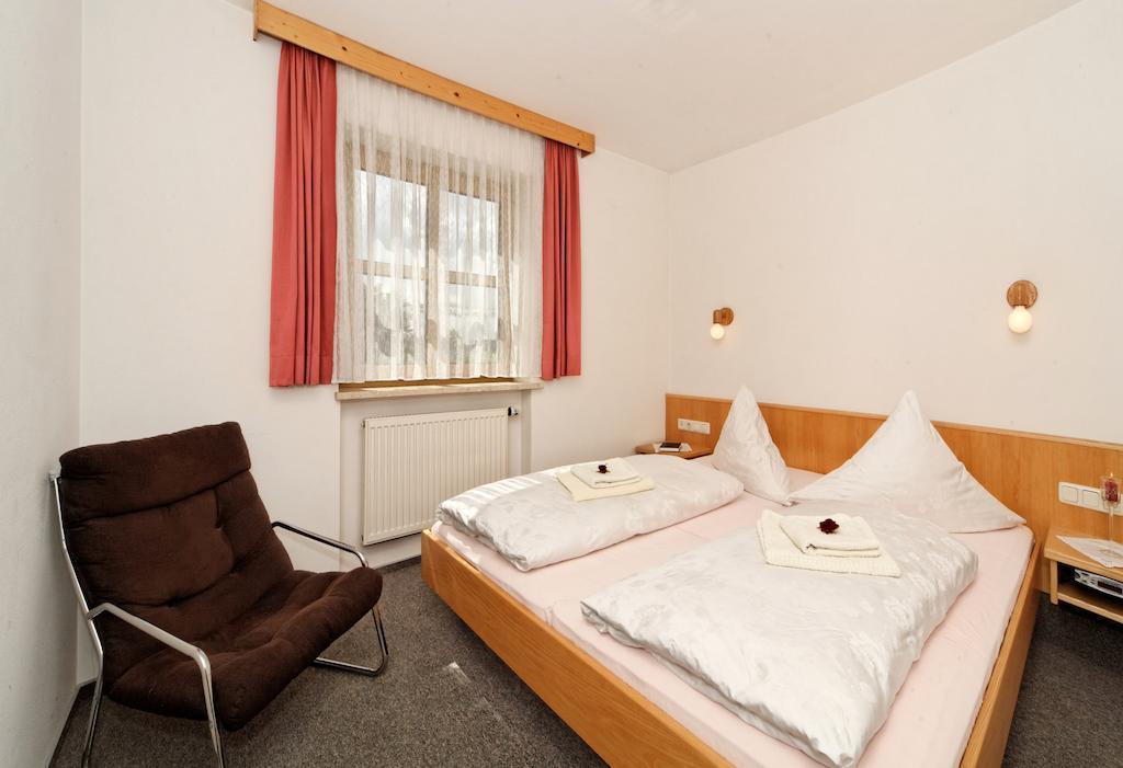 Landhaus Maria Bed&Breakfast Hotel Regen Room photo