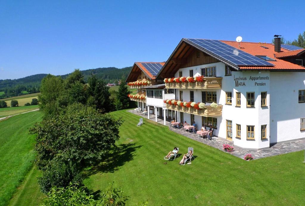 Landhaus Maria Bed&Breakfast Hotel Regen Exterior photo